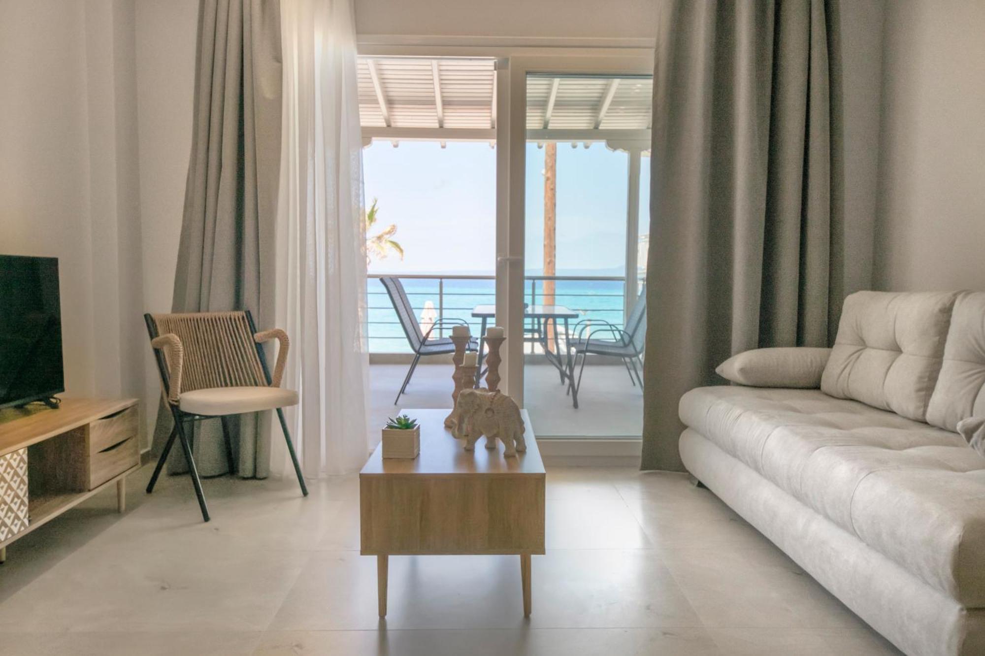 Sol Suites Pefkochori Exteriör bild